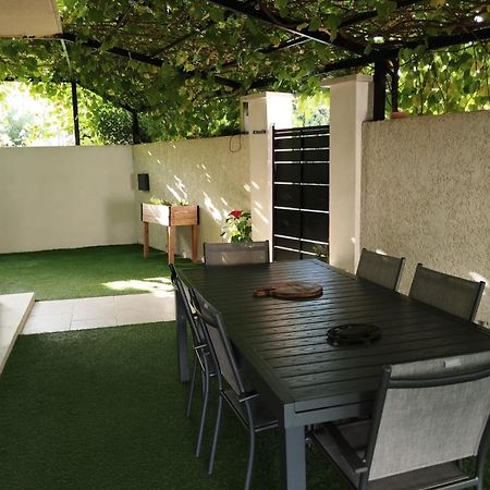 Villa J Et V Bédarrides Екстериор снимка